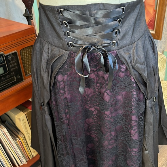 Black and purple gothic skirt size xl - Picture 2 of 5